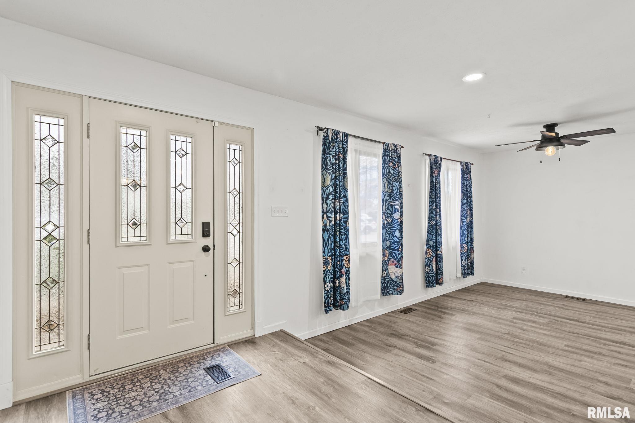 21 Red Oak Lane Springfield, IL 62712 - Photo 5 of 41