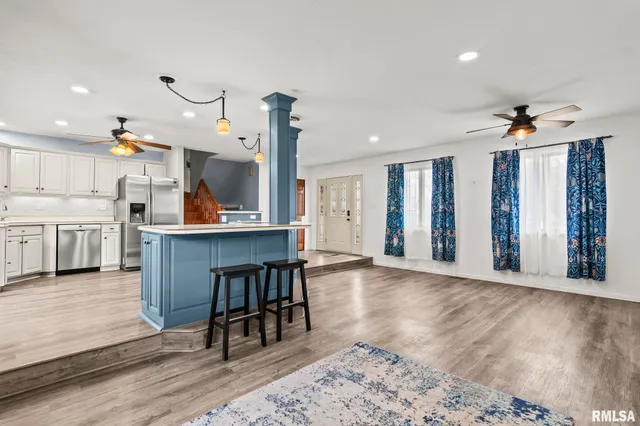 $259,900 | 21 Red Oak Lane, Springfield, IL 62712