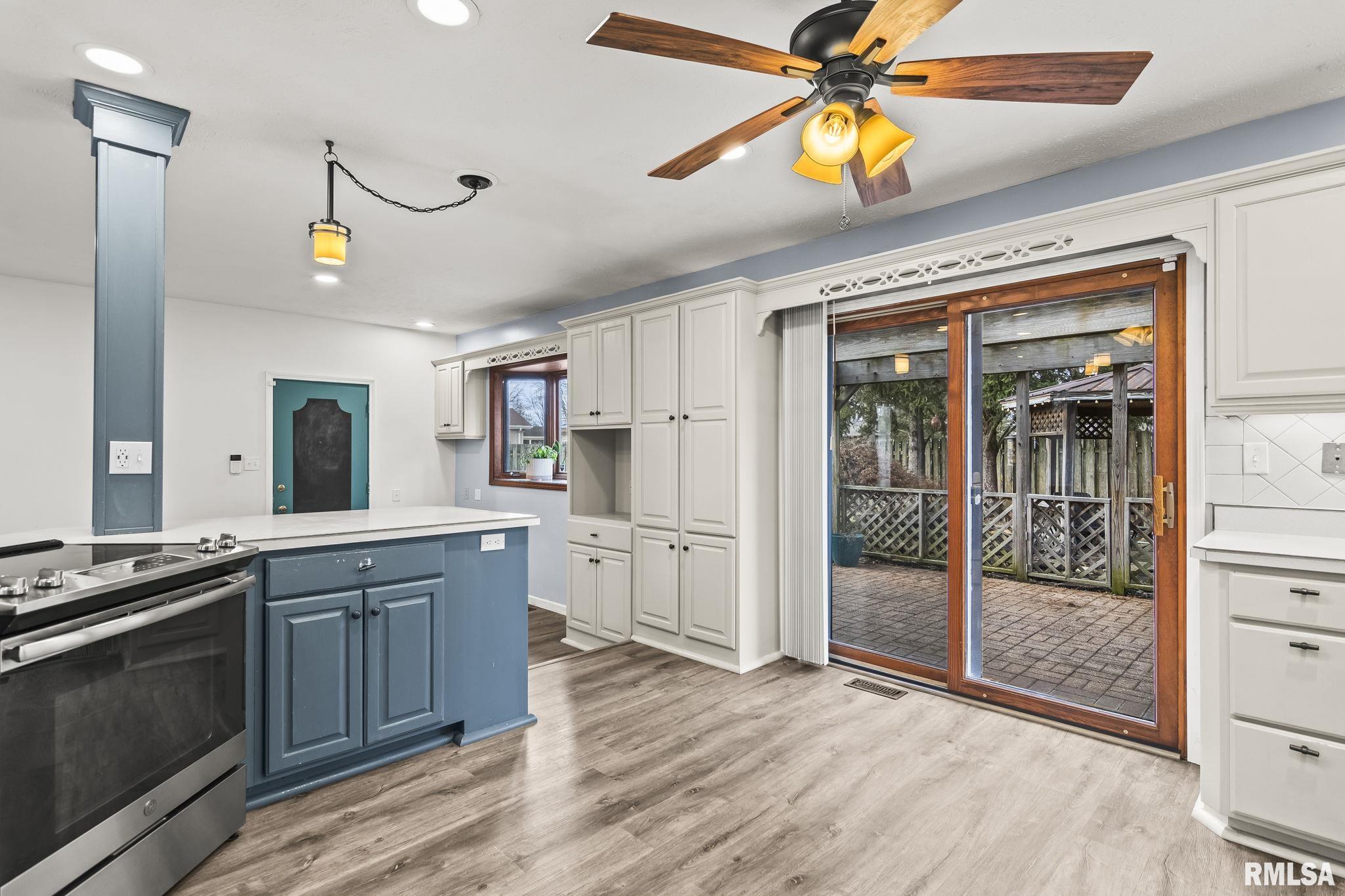 21 Red Oak Lane Springfield, IL 62712 - Photo 9 of 41