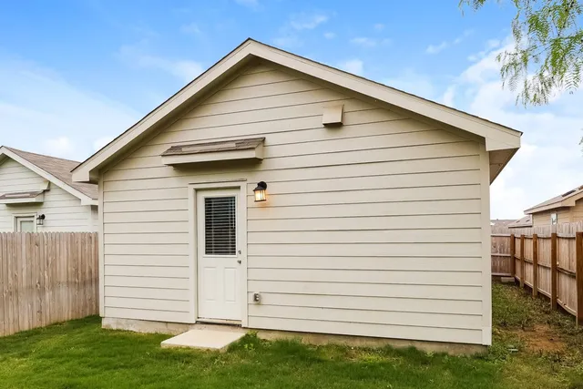 $1,299 | 4219 Southton Lake, San Antonio, TX 78223