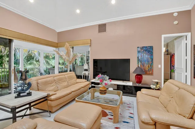 $688,000 | 20220 Boca W Drive, Unit 303, Boca Raton, FL 33434