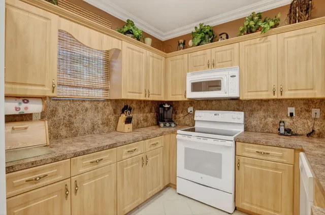 $688,000 | 20220 Boca W Drive, Unit 303, Boca Raton, FL 33434