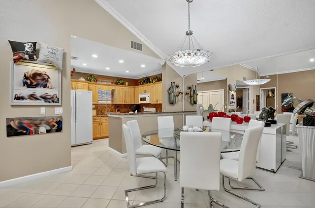 $688,000 | 20220 Boca W Drive, Unit 303, Boca Raton, FL 33434