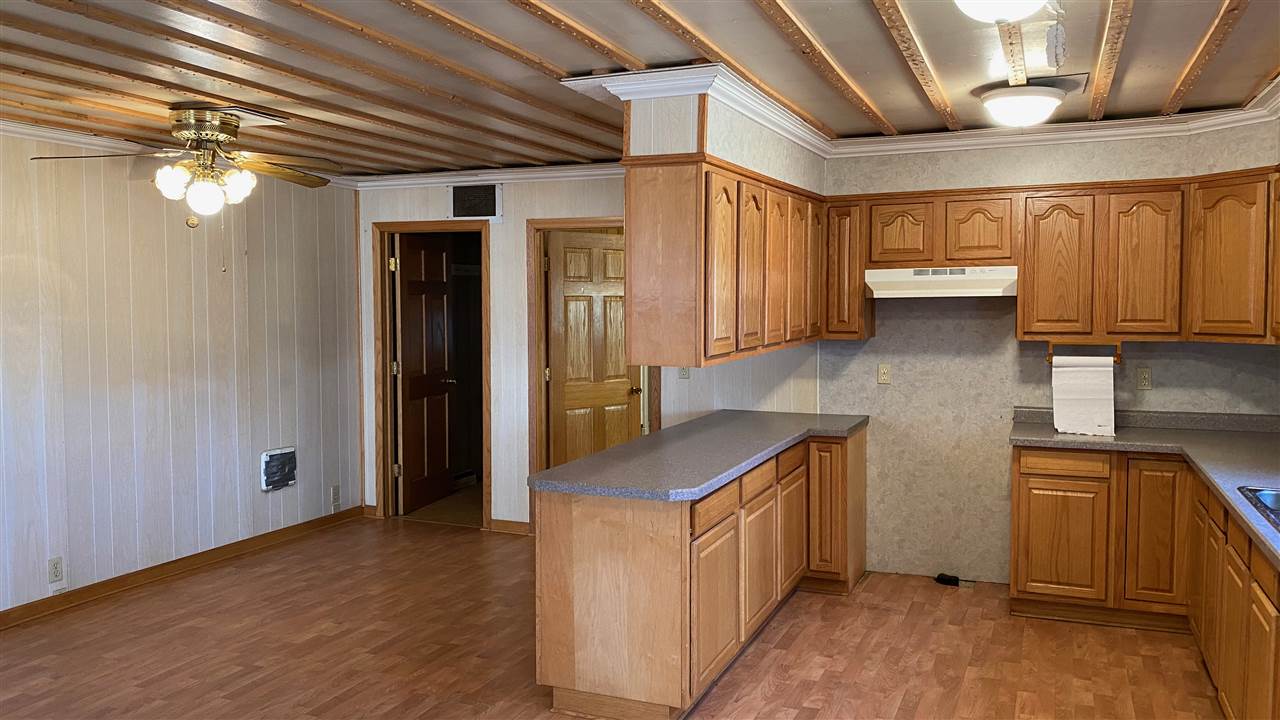 9056 Chesaning Road Chesaning, MI 48616 - Photo 9 of 31 50036293-8.JPG