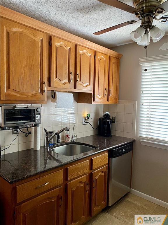 1 Carriage Place Edison, NJ 08820 - Photo 10 of 29