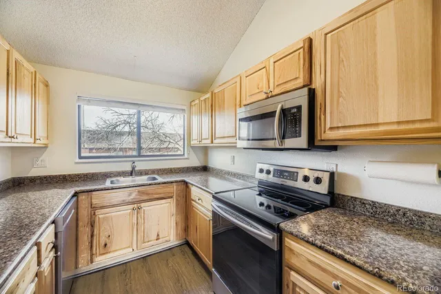 $2,300 | 445 Wright Street, Unit 314, Lakewood, CO 80228