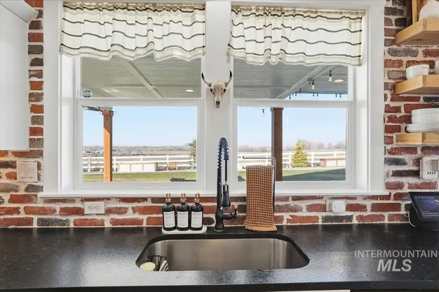 $1,050,900 | 2462 Succor Creek Road, Homedale, ID 83628