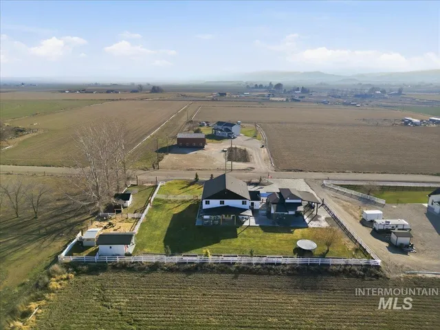 $1,050,900 | 2462 Succor Creek Road, Homedale, ID 83628
