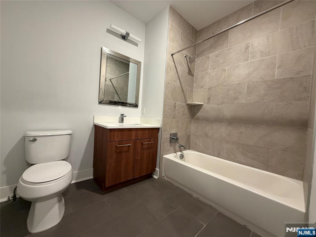 2150 North Central Road, Unit 603 Fort Lee, NJ 07024 - Photo 9 of 17