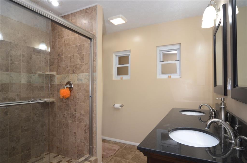 13 Bellview Drive McKees Rocks, PA 15136 - Photo 14 of 25
