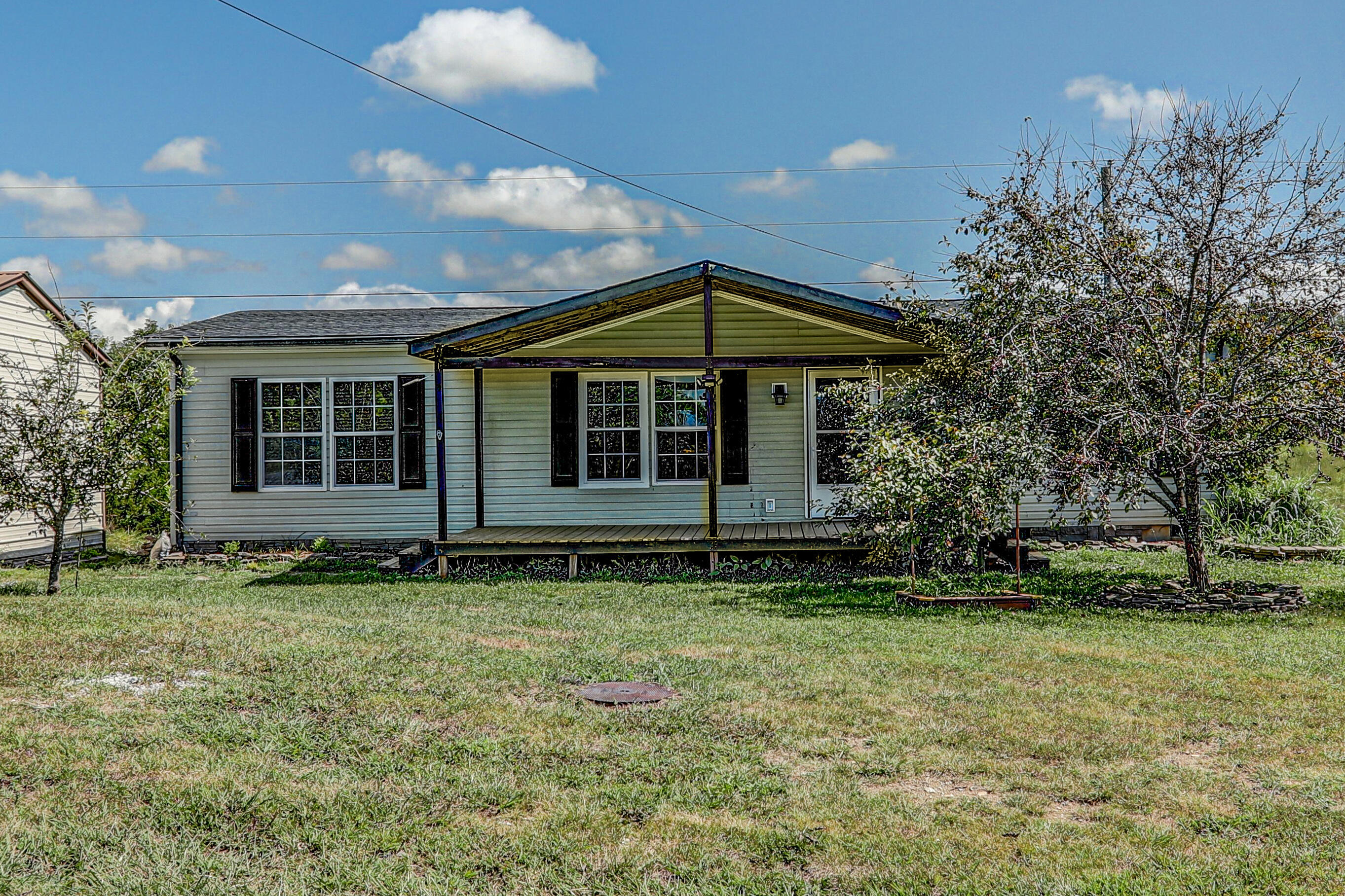 450 Billy Bible Road Greeneville, TN 37745 - Photo 2 of 44 B42A5111_2_3_4_5-2