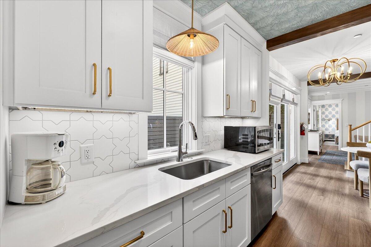 199 St Philip Street, Unit B Charleston, SC 29403 - Photo 8 of 42 10-DSC07211