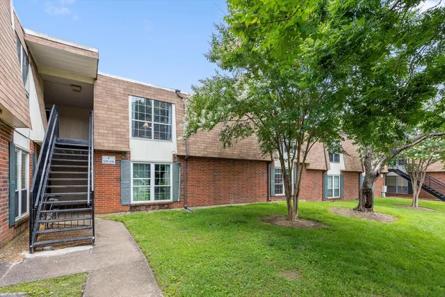 $159,000 | 900 Mountain Creek Road, Unit P234, Chattanooga, TN 37405