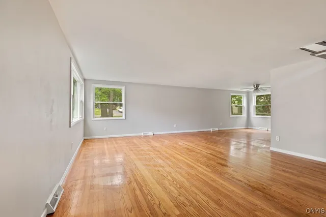 $2,800 | 117 Treeland Circle, Geddes, NY 13219