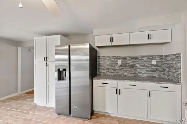 $2,800 | 117 Treeland Circle, Geddes, NY 13219