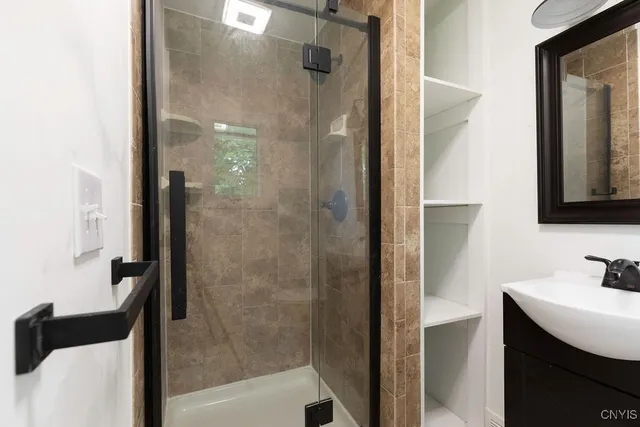 $2,800 | 117 Treeland Circle, Geddes, NY 13219