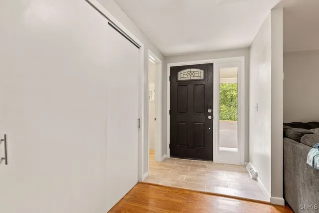 $2,800 | 117 Treeland Circle, Geddes, NY 13219