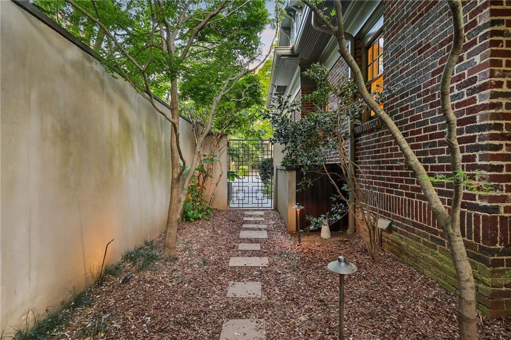 429 Adams Street Decatur, GA 30030 - Photo 66 of 100