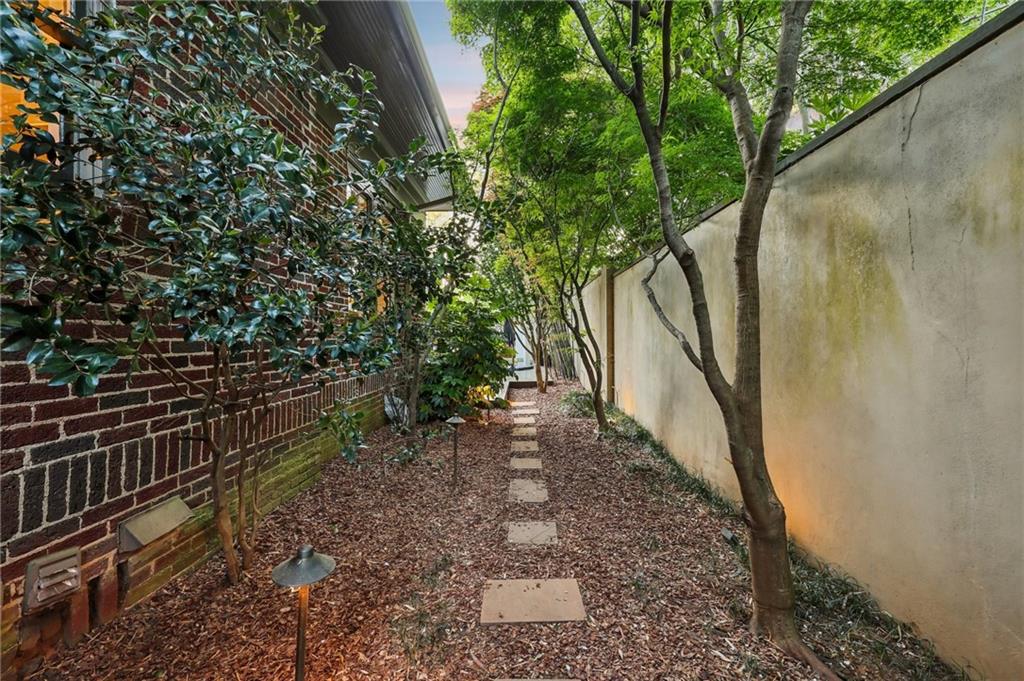 429 Adams Street Decatur, GA 30030 - Photo 68 of 100