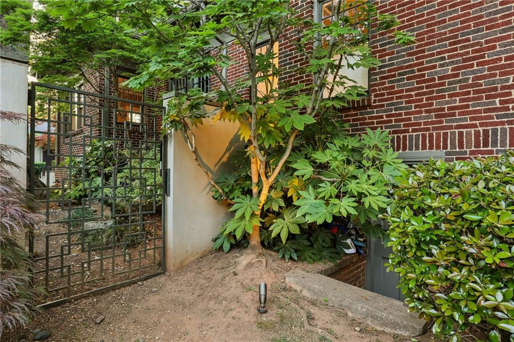 429 Adams Street Decatur, GA 30030 - Photo 74 of 100