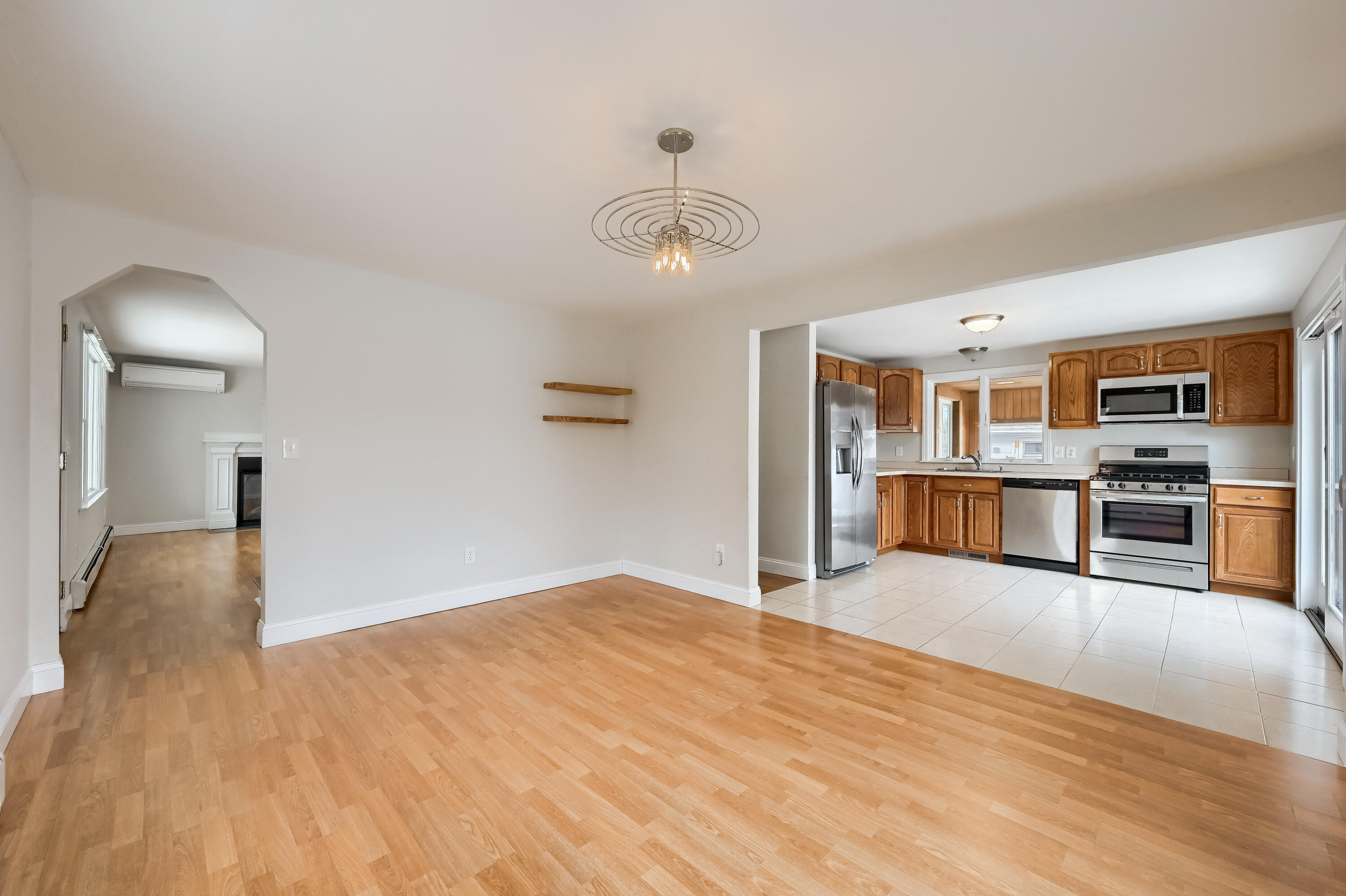 23 County Road Mashpee, MA 02649 - Photo 17 of 45 03_Dining_Room_DSC_1614