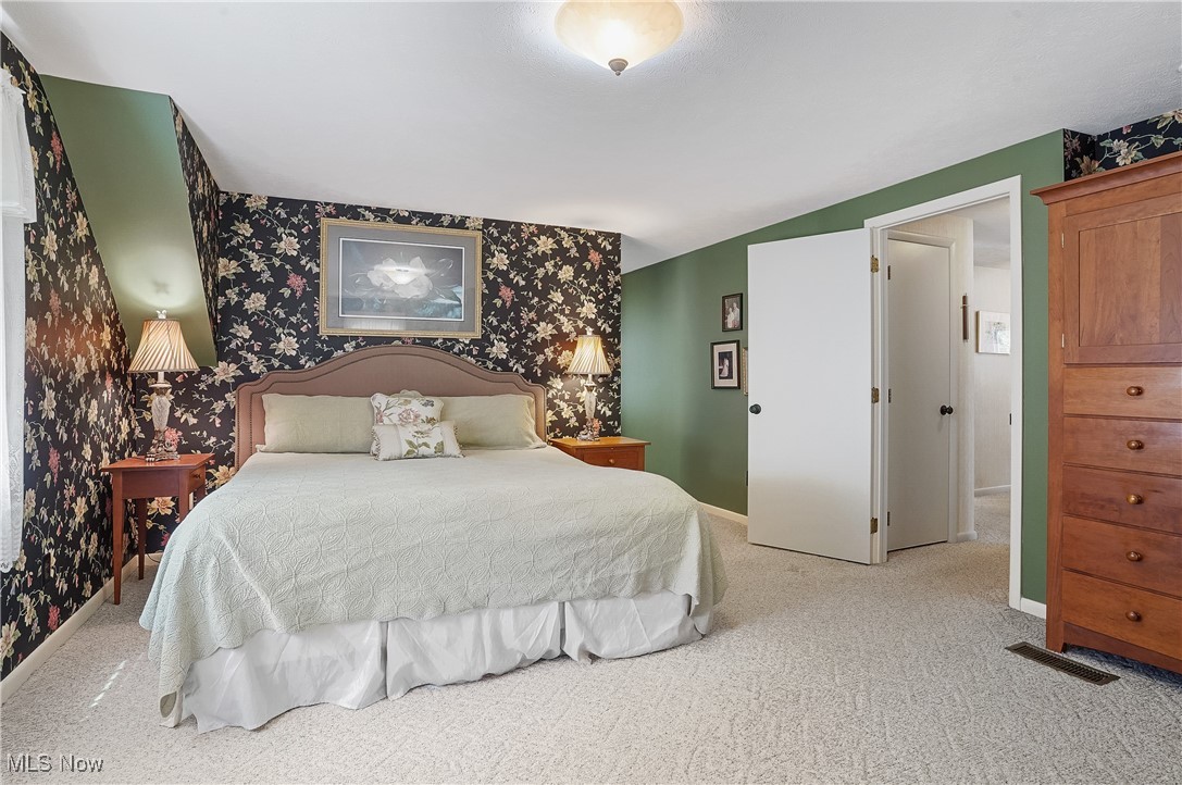 3055 Lake Road Silver Lake, OH 44224 - Photo 27 of 49 Primary Bedroom