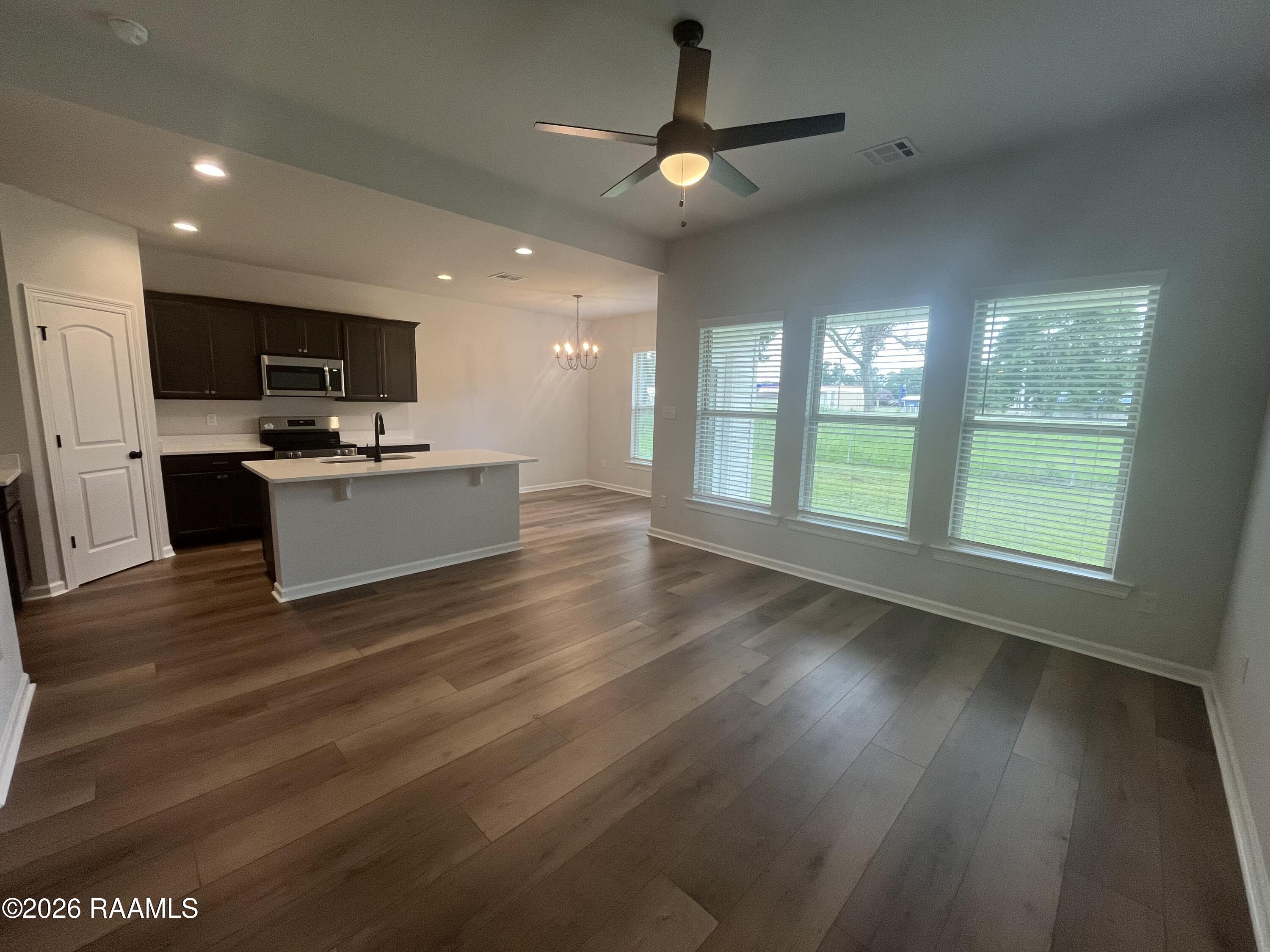 315 Mdw Rdg Lane Duson, LA 70529 - Photo 3 of 5 LIVING ROOM
