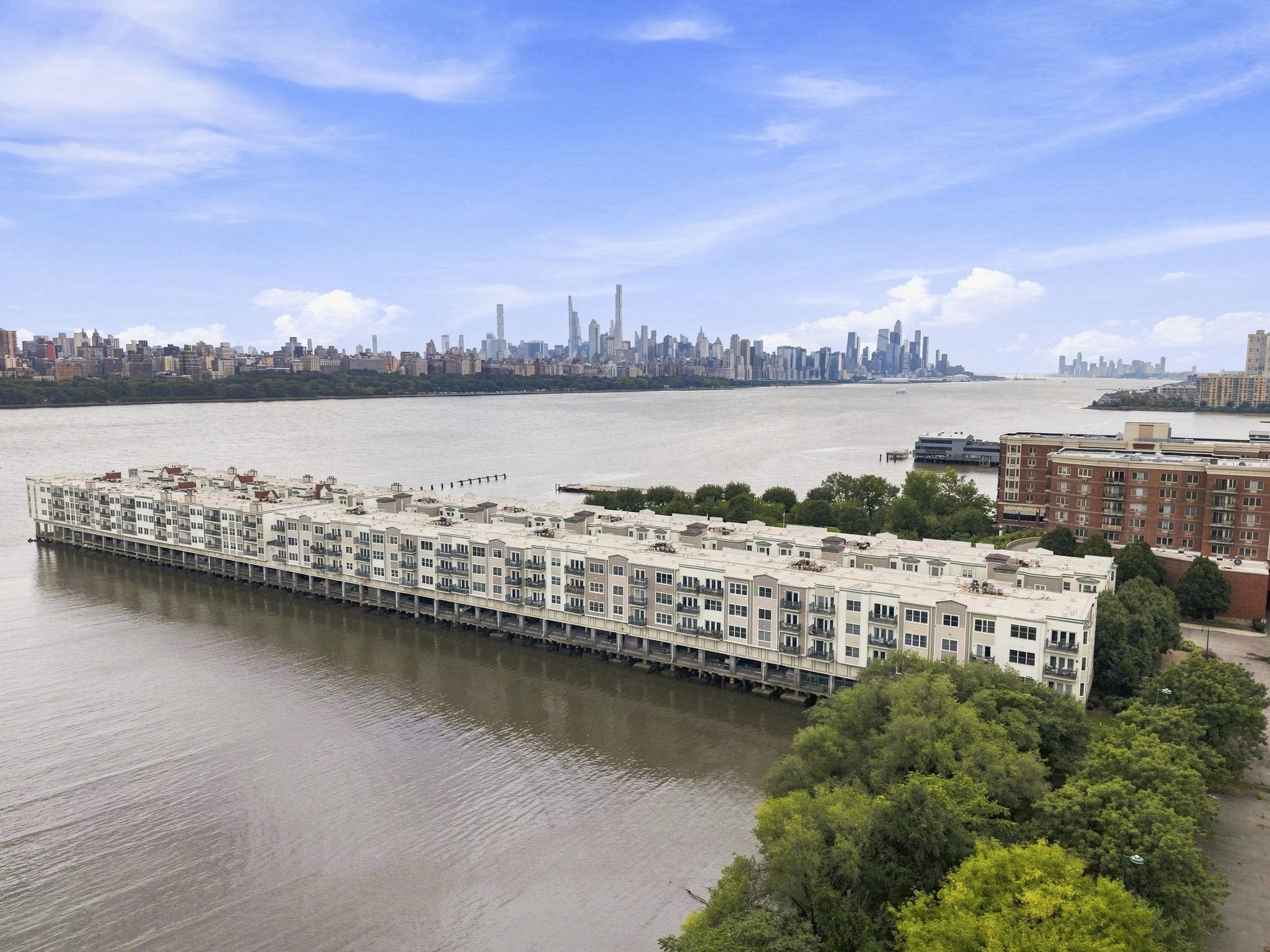 335 The Promenade, Unit 335 Edgewater, NJ 07020 - Photo 35 of 45 Gallery Image 35
