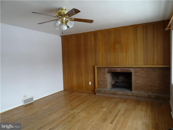 262 Weidman Avenue Sinking Spring, PA 19608 - Photo 4 of 10