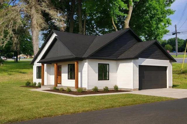 $69,900 | 607 Shaw Street, Howard City, MI 49329