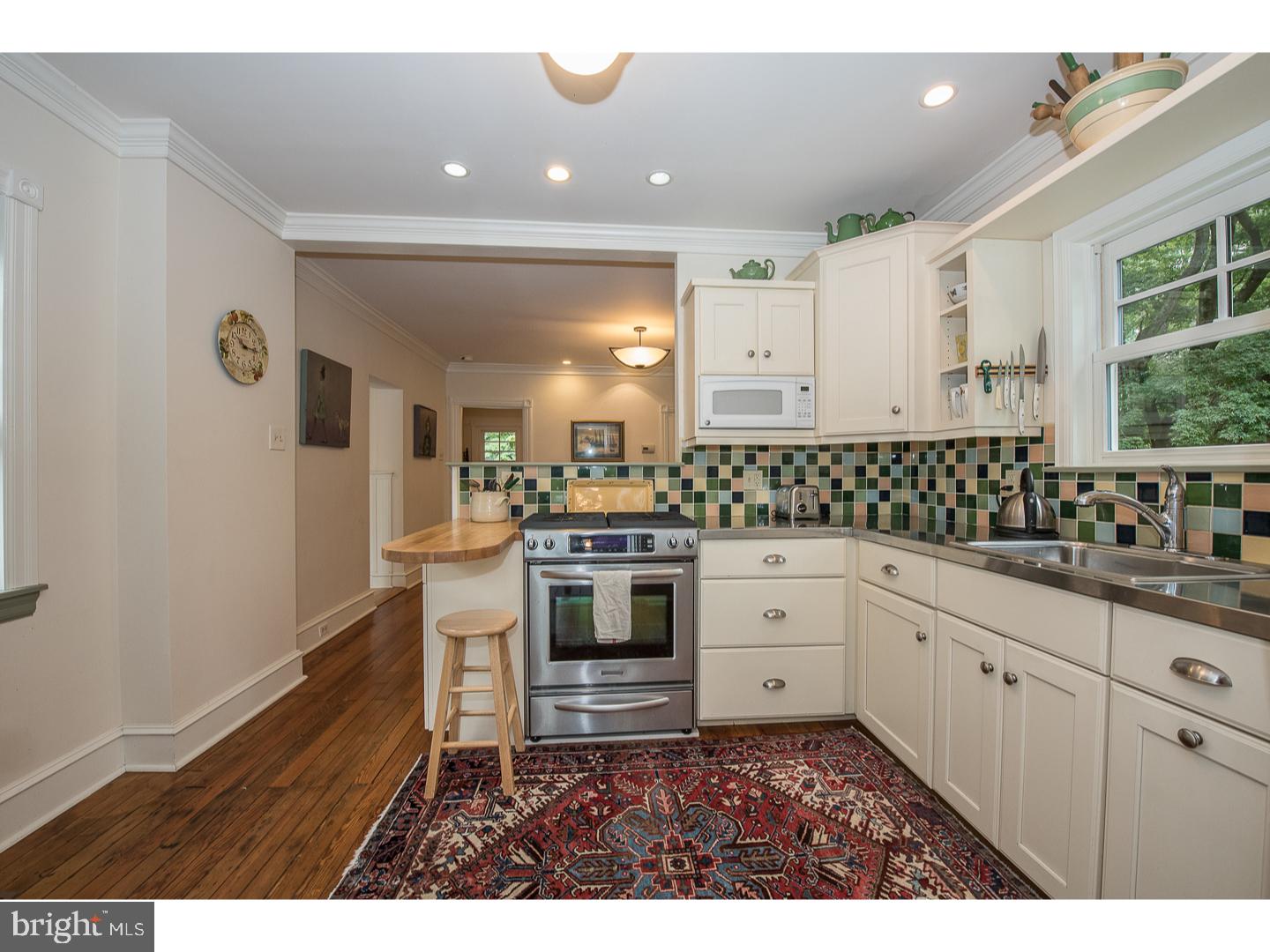562 Hilaire Road Wayne, PA 19087 - Photo 9 of 24 Kitchen