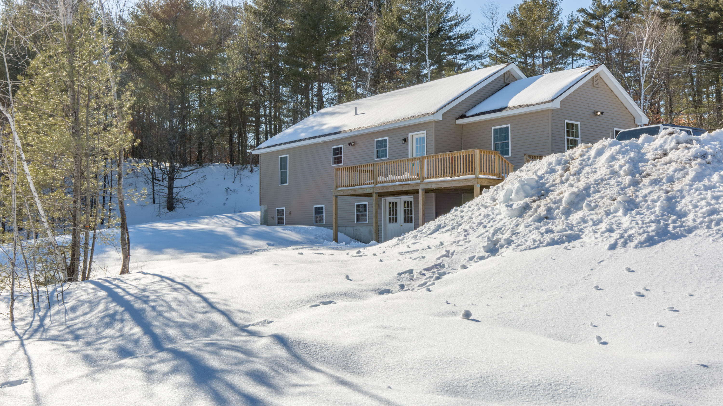 87 Pipeline Road Windham, ME 04062 - Photo 5 of 42 87 Pipeline Raymond - Exterior-8