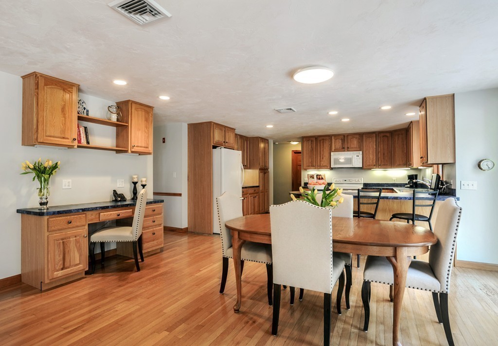 35 Gardner Road Duxbury, MA 02332 - Photo 8 of 28 Gallery Image 8