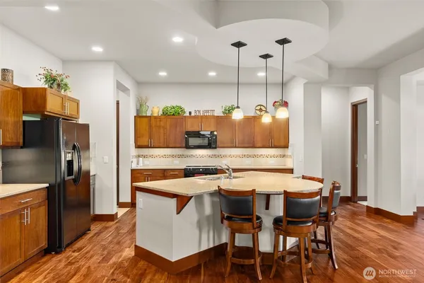 $799,999 | 8235 Orcas Loop Northeast, Olympia, WA 98516