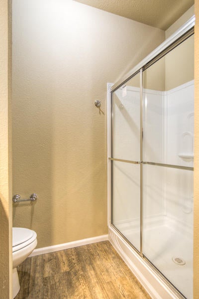 56264 Black Duck Road Bend, OR 97707 - Photo 12 of 31 Large shower with sliding glass doors.