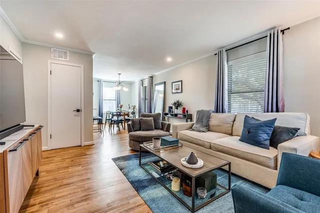 $1,900 | 4924 Lahoma Street, Unit 4924, Dallas, TX 75235