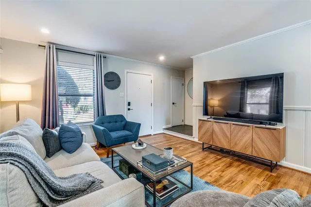 $1,900 | 4924 Lahoma Street, Unit 4924, Dallas, TX 75235