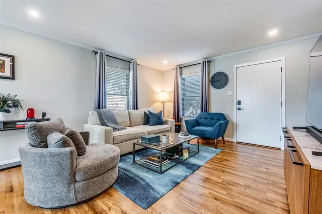 $1,900 | 4924 Lahoma Street, Unit 4924, Dallas, TX 75235