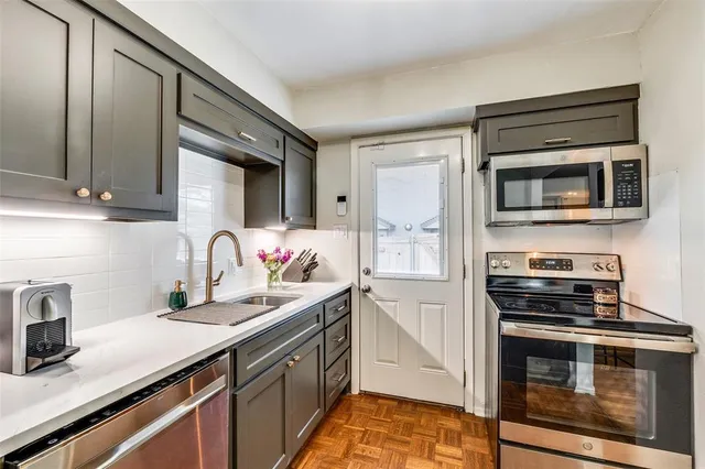 $1,900 | 4924 Lahoma Street, Unit 4924, Dallas, TX 75235