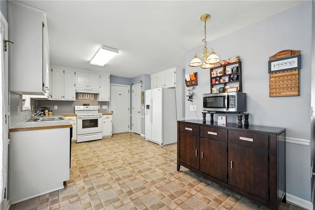 2000 Spicers Lane Woodstock, GA 30189 - Photo 6 of 33