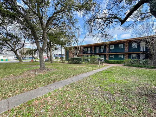 $925 | 411 Ave A, Unit 1, La Marque, TX 77568