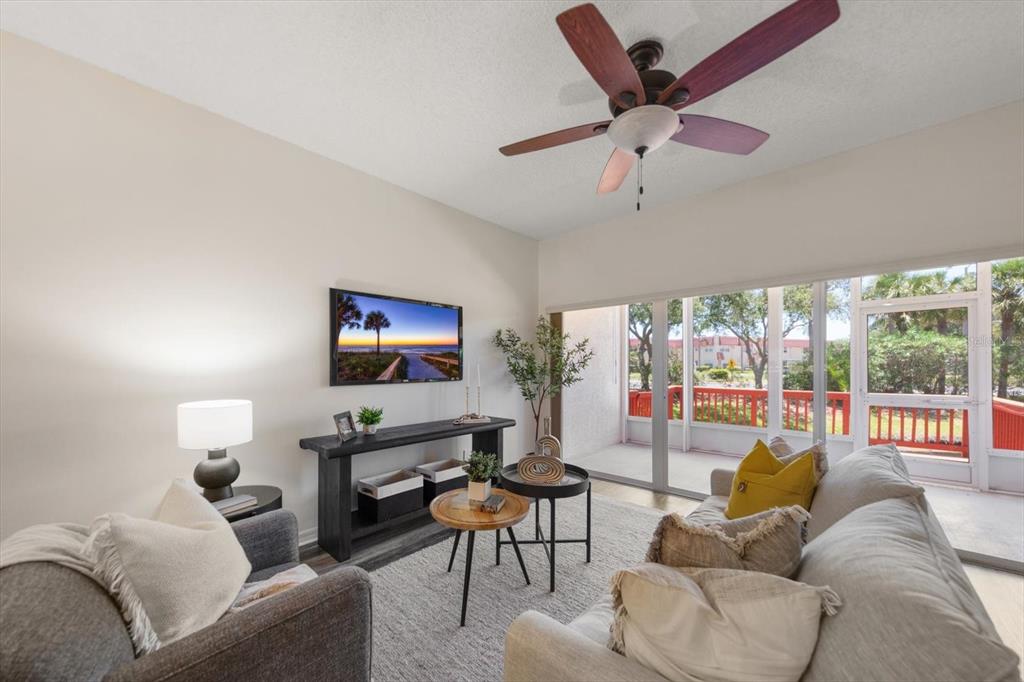 6330 99th Way North, Unit 14D Seminole, FL 33708 - Photo 15 of 35
