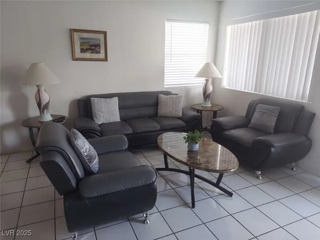 $439,000 | 1663 Duarte Drive, Henderson, NV 89014