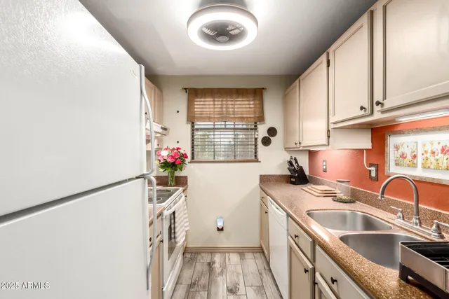 $219,500 | 8888 North 47th Avenue, Unit 101, Glendale, AZ 85302