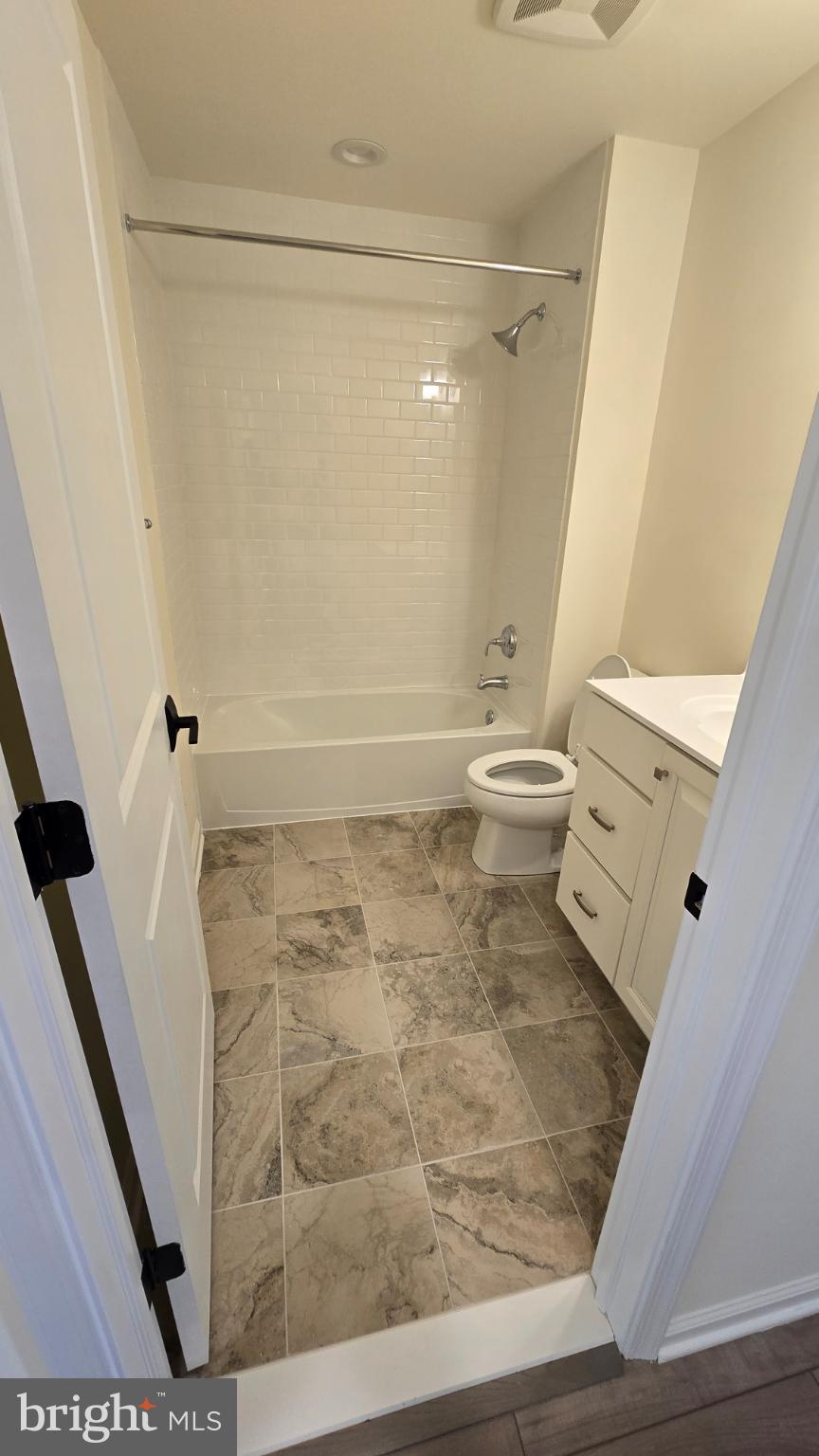 48 Parry Way Warminster, PA 18974 - Photo 6 of 23 Modern bathroom with elegant finishes.