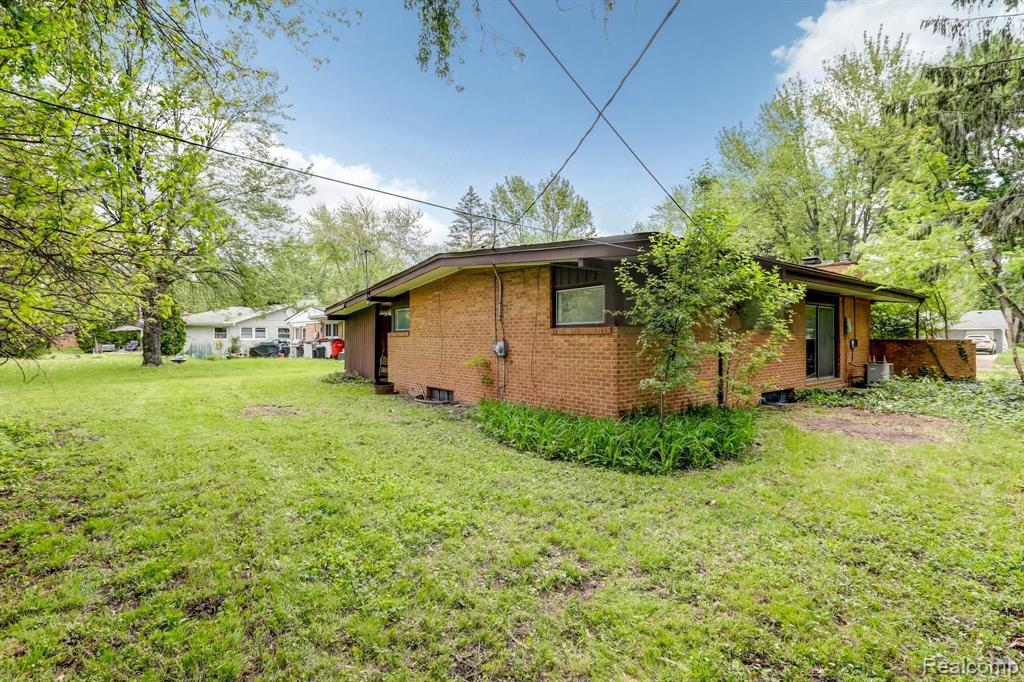 29531 Fall River Road Southfield, MI 48076 - Photo 25 of 25