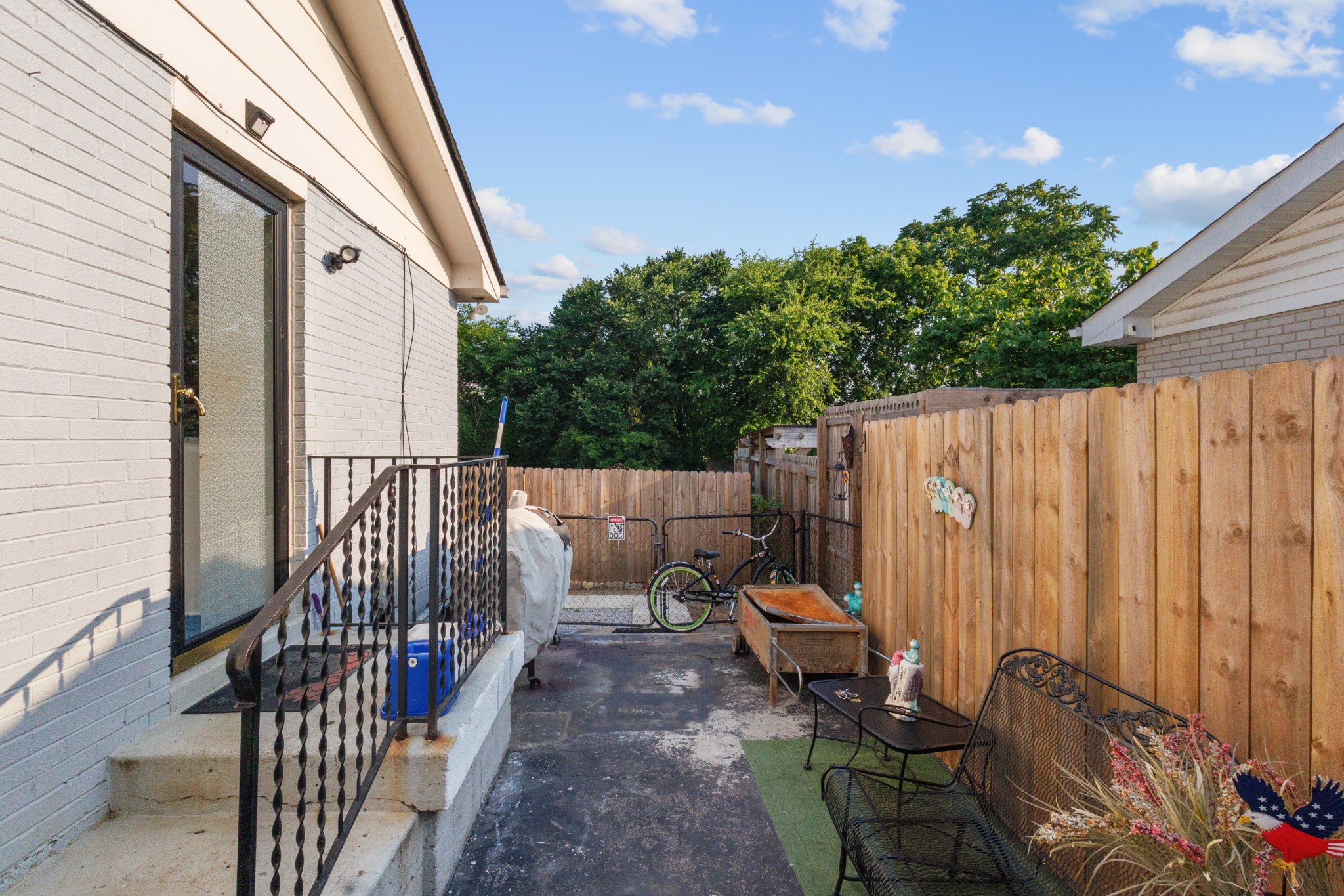528 Singer Drive Madison, TN 37115 - Photo 14 of 24 a view of balcony with furniture