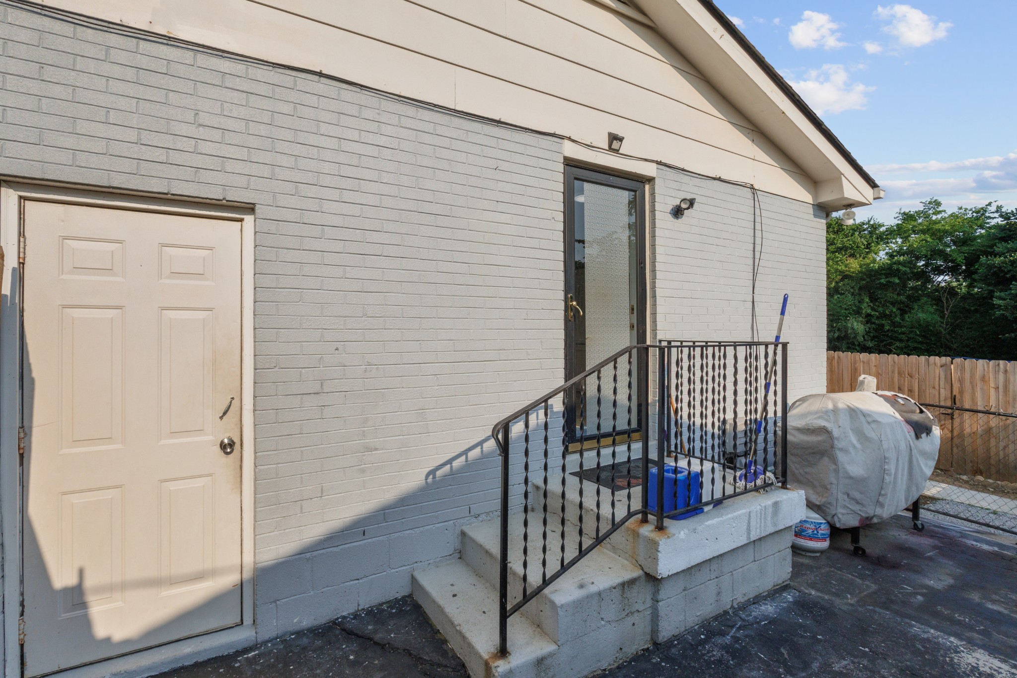 528 Singer Drive Madison, TN 37115 - Photo 18 of 24 a view of a balcony with furniture