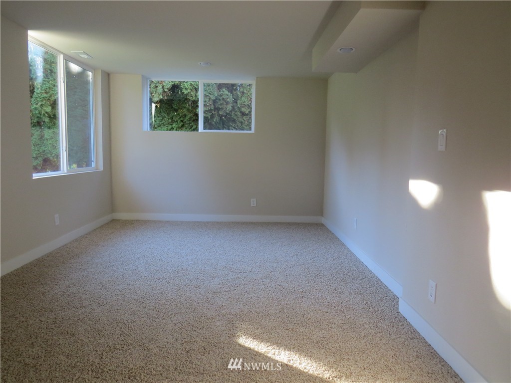 10430 Southeast 194th Place Renton, WA 98055 - Photo 16 of 25 Gallery Image 16