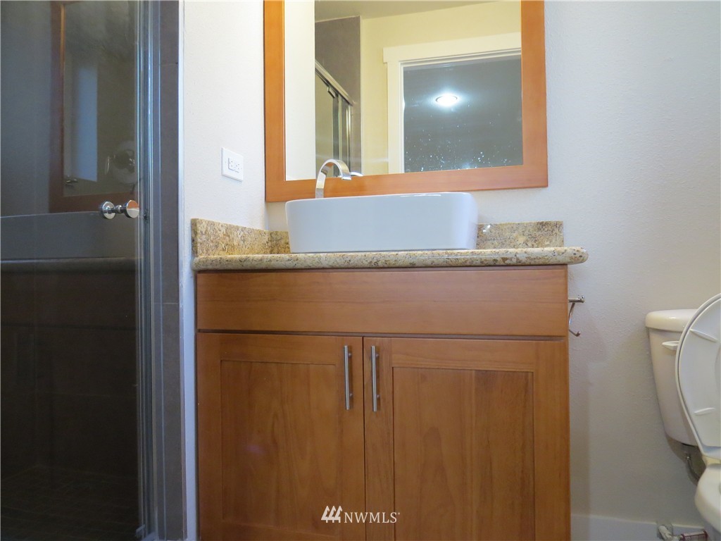 10430 Southeast 194th Place Renton, WA 98055 - Photo 19 of 25 Gallery Image 19